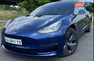 Седан Tesla Model 3 2018 в Києві