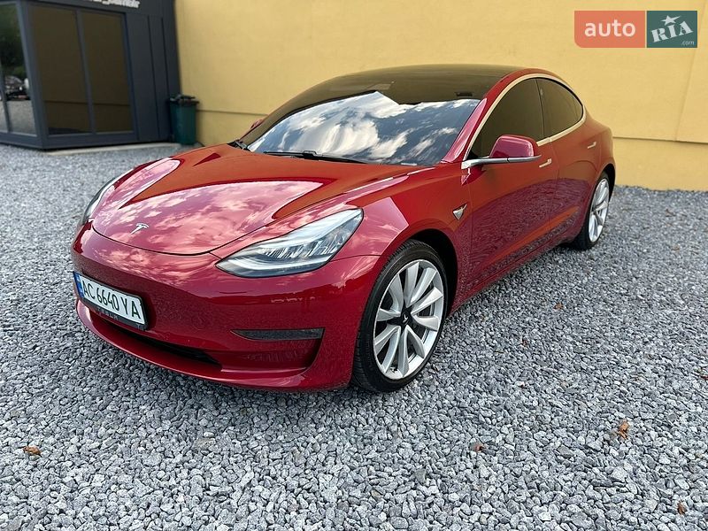 Седан Tesla Model 3 2019 в Самборі фото Седан Tesla Model 3 2019 в Самборі