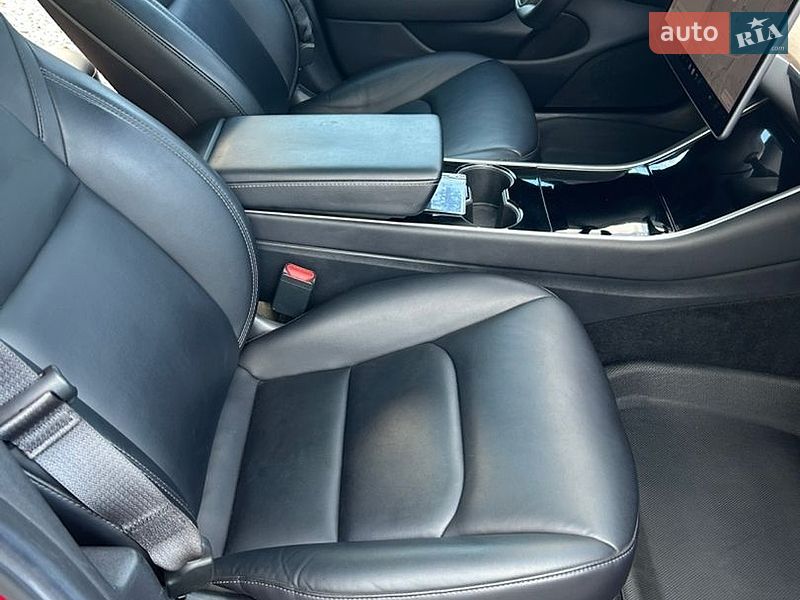 Седан Tesla Model 3 2019 в Самборі фото 35 Седан Tesla Model 3 2019 в Самборі