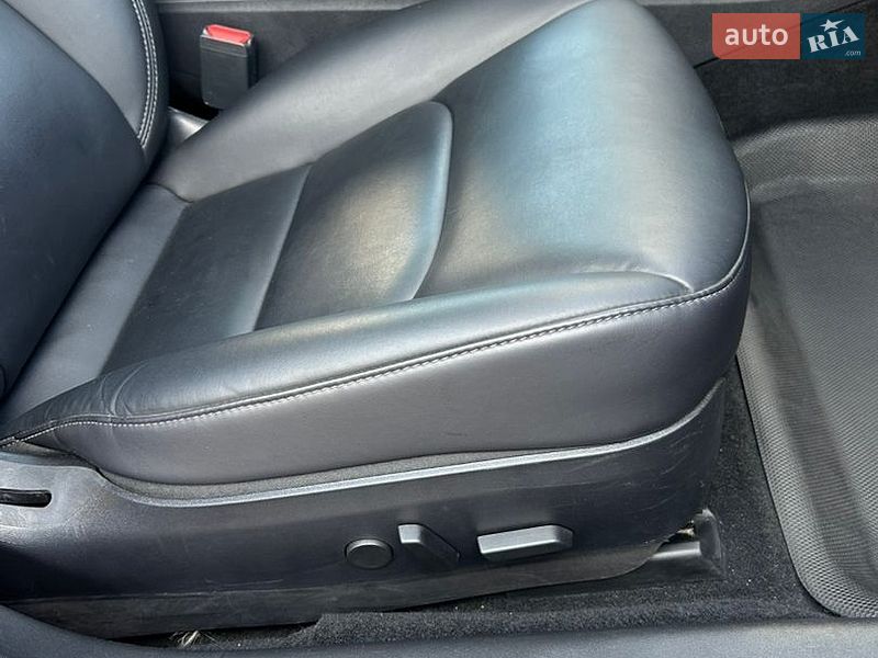 Седан Tesla Model 3 2019 в Самборі фото 36 Седан Tesla Model 3 2019 в Самборі
