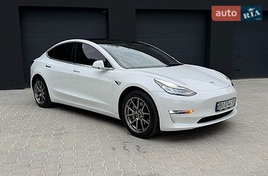 Седан Tesla Model 3 2018 в Тернополі