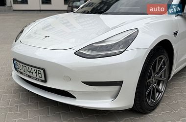 Седан Tesla Model 3 2018 в Тернополі