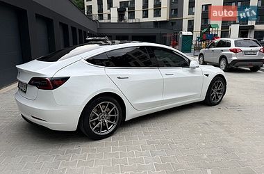 Седан Tesla Model 3 2018 в Тернополі
