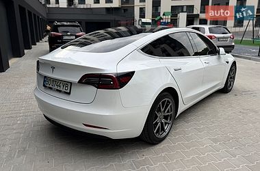 Седан Tesla Model 3 2018 в Тернополі