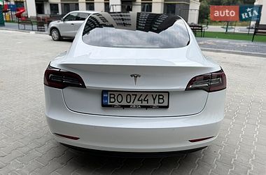 Седан Tesla Model 3 2018 в Тернополі