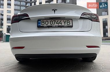 Седан Tesla Model 3 2018 в Тернополі