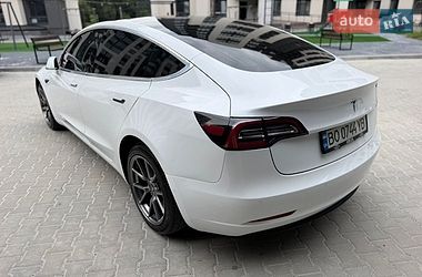 Седан Tesla Model 3 2018 в Тернополі