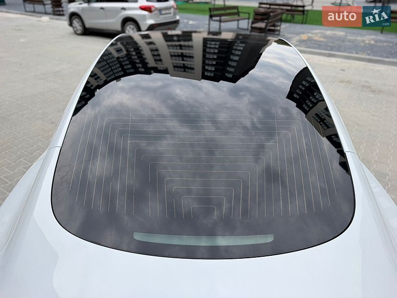 Седан Tesla Model 3 2018 в Тернополе