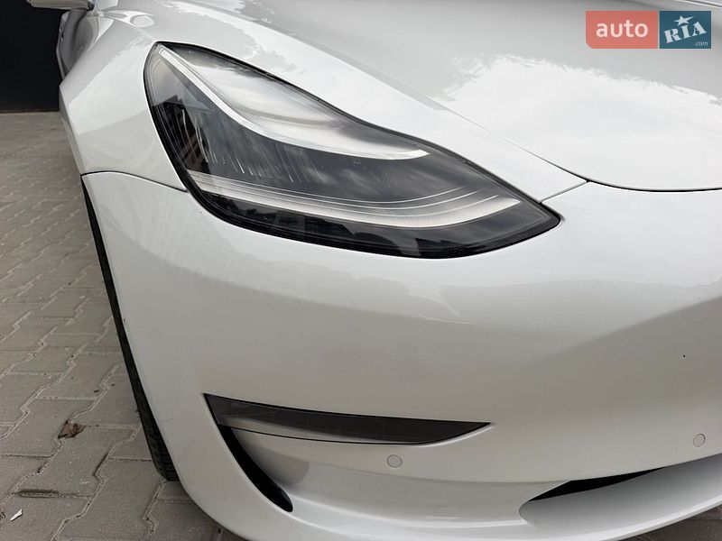 Седан Tesla Model 3 2018 в Тернополі