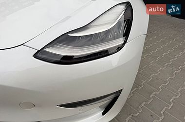 Седан Tesla Model 3 2018 в Тернополі