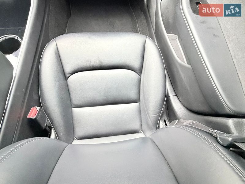 Седан Tesla Model 3 2018 в Тернополі