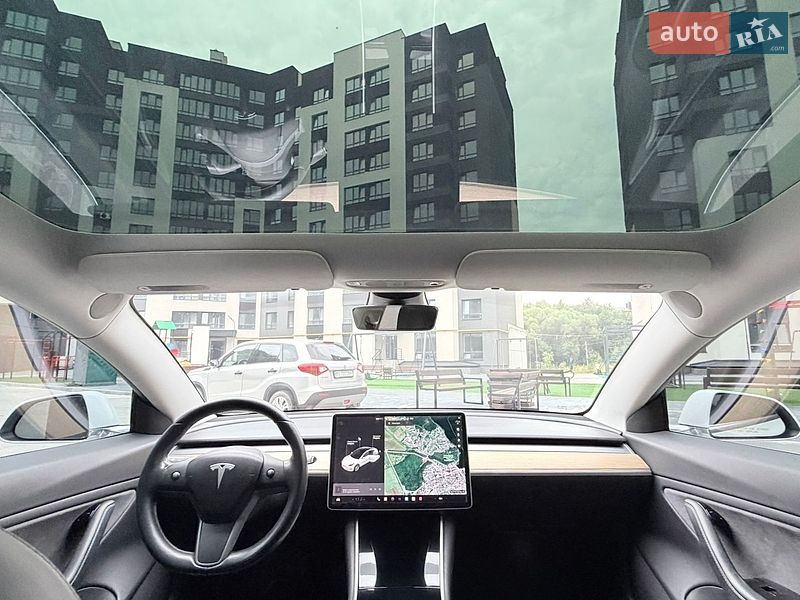 Седан Tesla Model 3 2018 в Тернополе