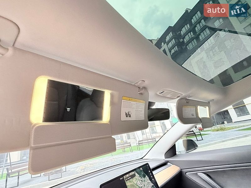 Седан Tesla Model 3 2018 в Тернополі