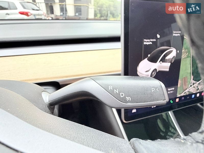Седан Tesla Model 3 2018 в Тернополі