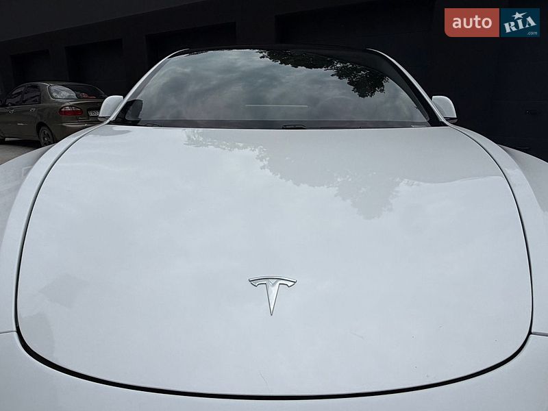 Седан Tesla Model 3 2018 в Тернополі