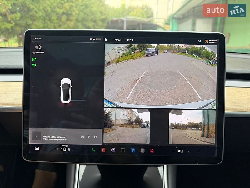 Седан Tesla Model 3 2018 в Тернополі