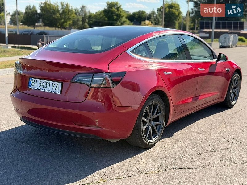 Седан Tesla Model 3 2020 в Кременчуге фото Седан Tesla Model 3 2020 в Кременчуге