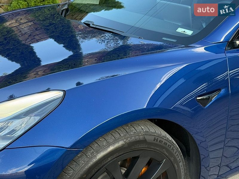 Седан Tesla Model 3 2019 в Стрые