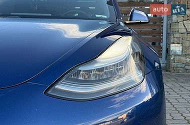 Седан Tesla Model 3 2019 в Стрые