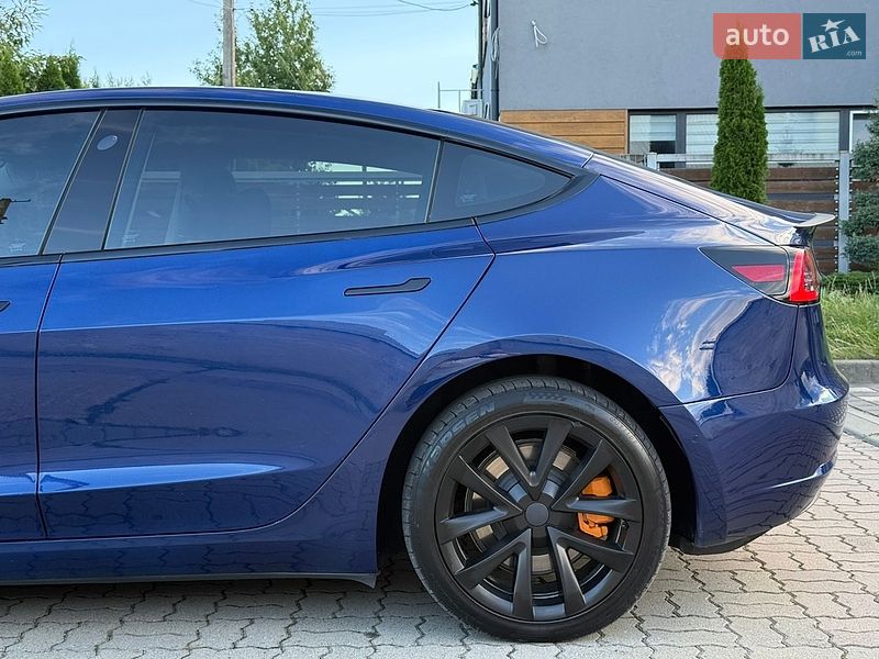 Седан Tesla Model 3 2019 в Стрые