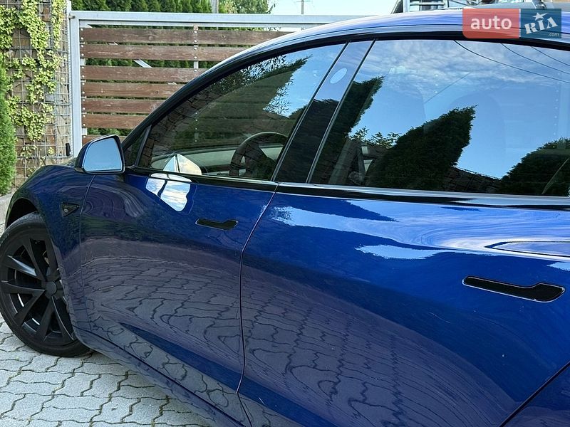 Седан Tesla Model 3 2019 в Стрые
