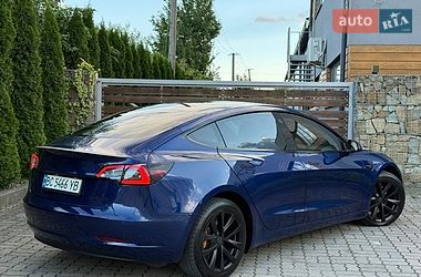 Седан Tesla Model 3 2019 в Стрые