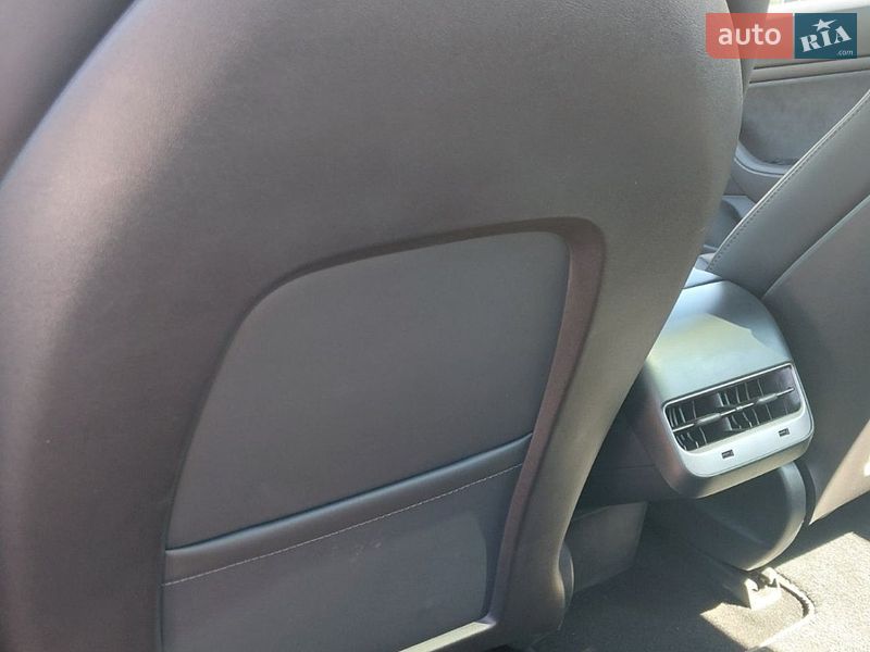 Седан Tesla Model 3 2019 в Кропивницькому