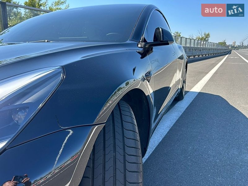 Седан Tesla Model 3 2023 в Киеве