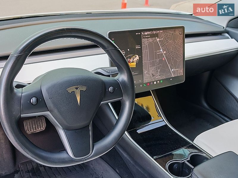 Седан Tesla Model 3 2019 в Києві