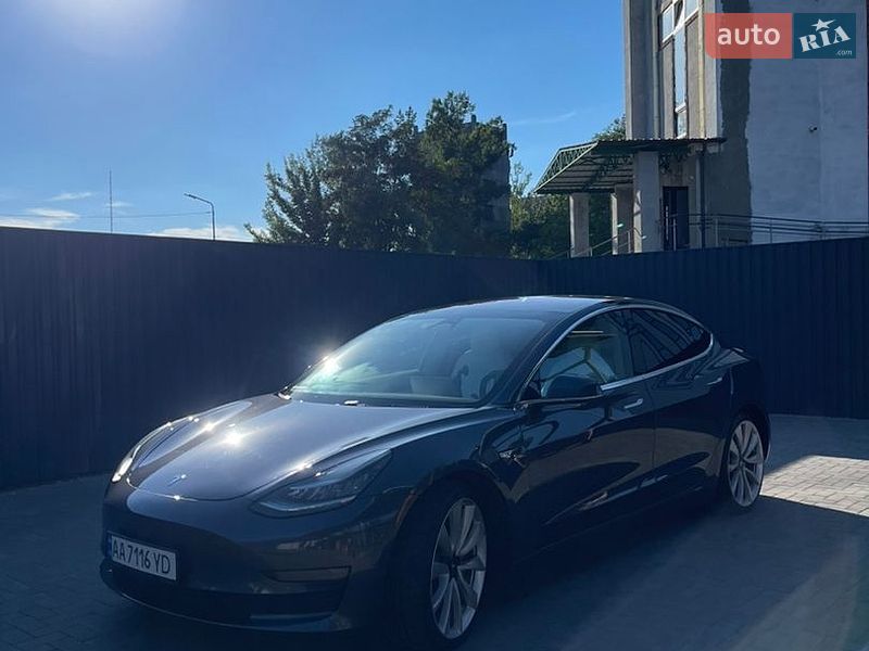 Седан Tesla Model 3 2018 в Кременчуге