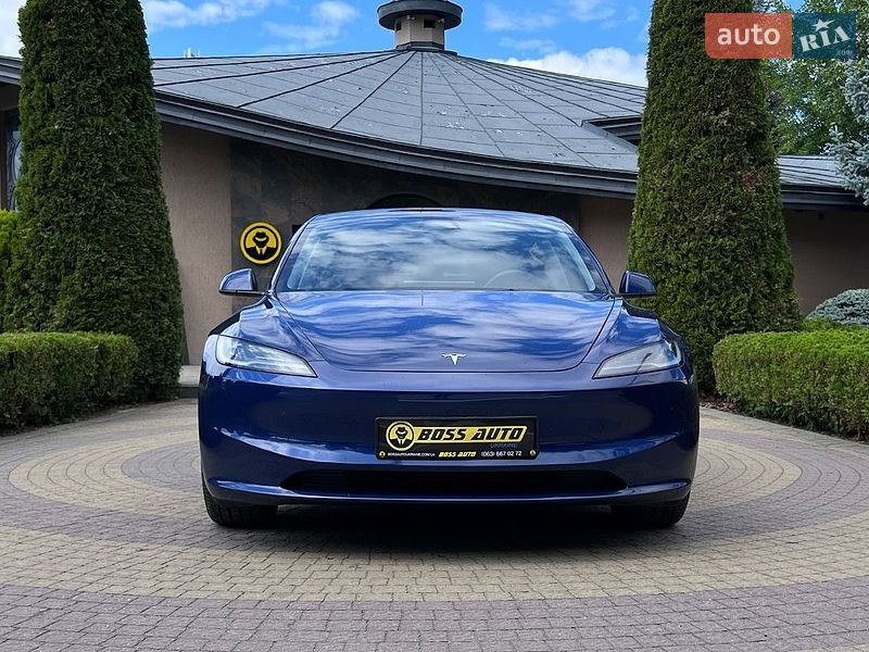Седан Tesla Model 3 2024 в Львові