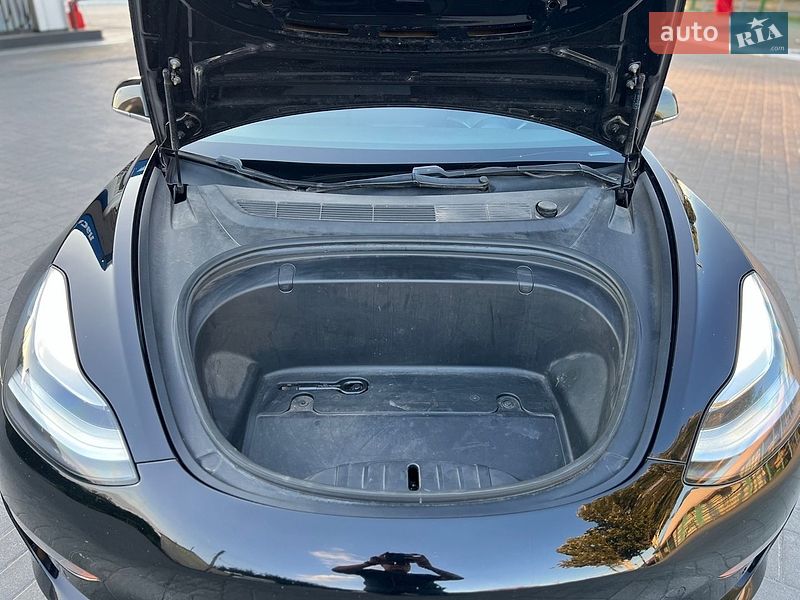 Седан Tesla Model 3 2019 в Запорожье