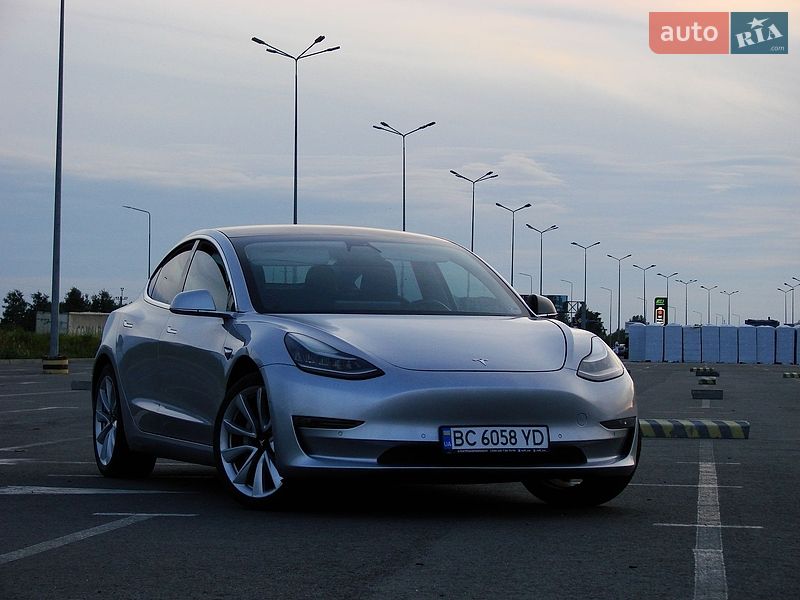 Tesla Model 3 2018
