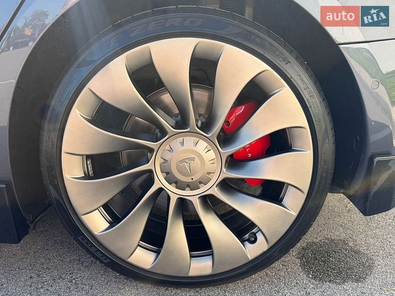 Седан Tesla Model 3 2021 в Києві