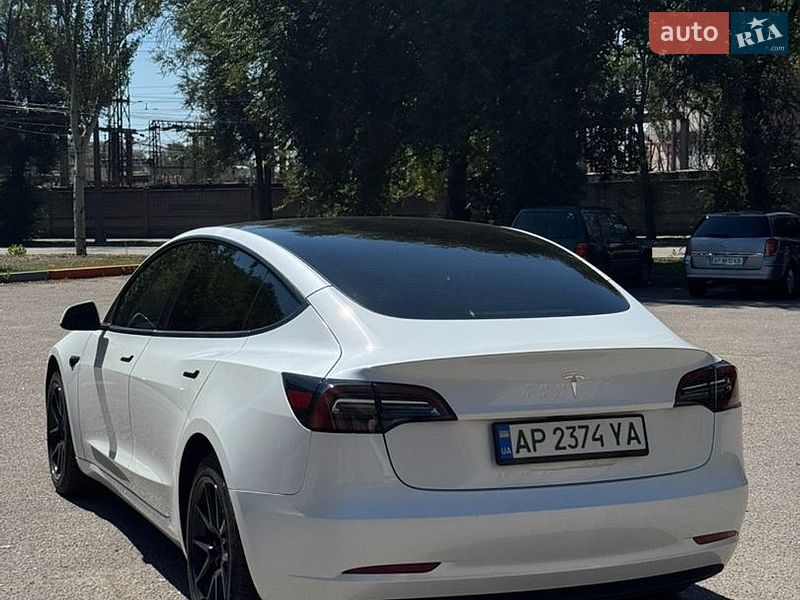 Седан Tesla Model 3 2023 в Запоріжжі