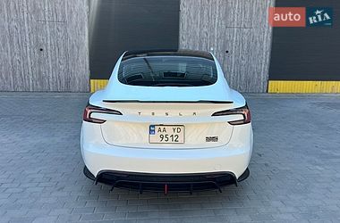 Седан Tesla Model 3 2024 в Кривом Роге