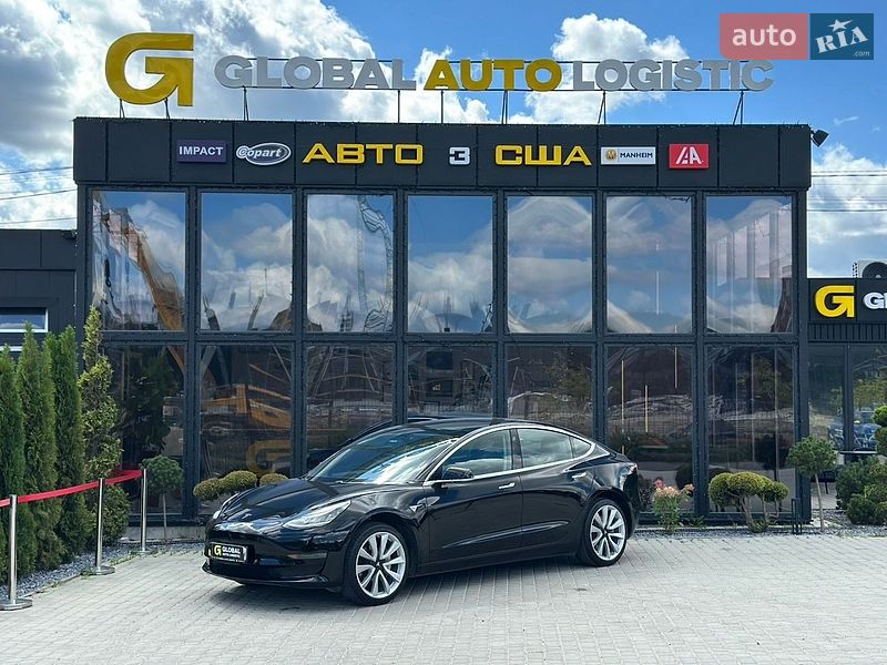 Tesla Model 3 2020
