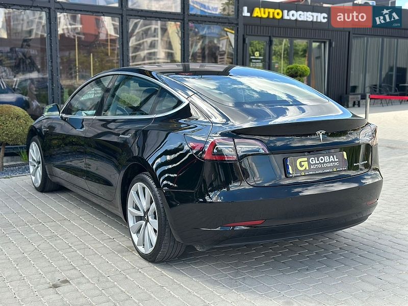 Седан Tesla Model 3 2020 в Львові фото 12 Седан Tesla Model 3 2020 в Львові