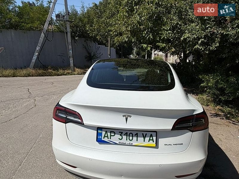 Седан Tesla Model 3 2020 в Запоріжжі
