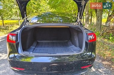 Седан Tesla Model 3 2019 в Немирове