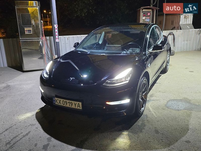 Tesla Model 3 2018