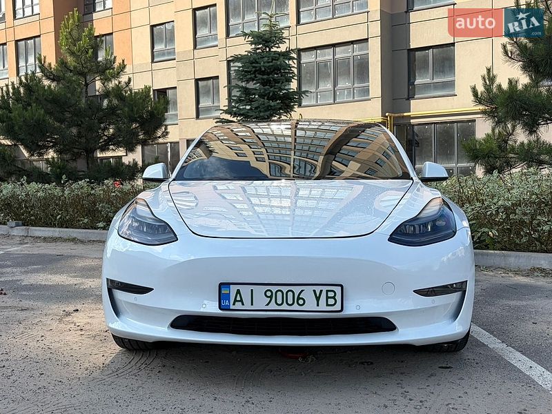 Седан Tesla Model 3 2021 в Софіївській Борщагівці