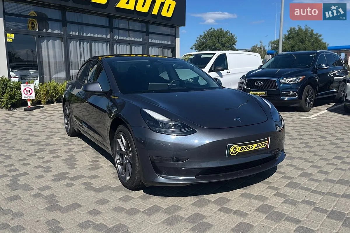 2022 Tesla Model 3 - фото 1