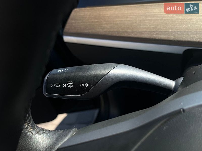 Седан Tesla Model 3 2022 в Мукачевому