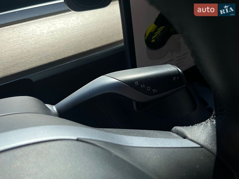 Седан Tesla Model 3 2022 в Мукачевому