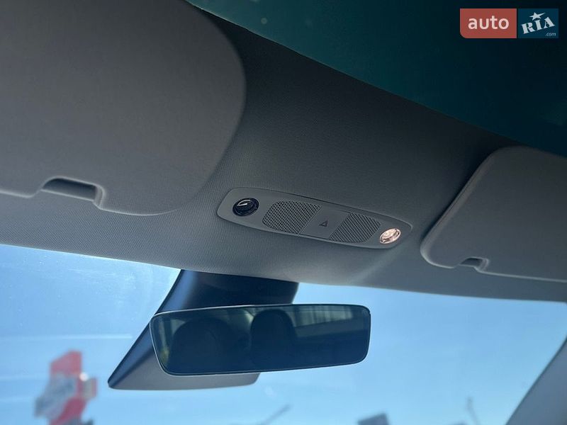 Седан Tesla Model 3 2022 в Мукачевому
