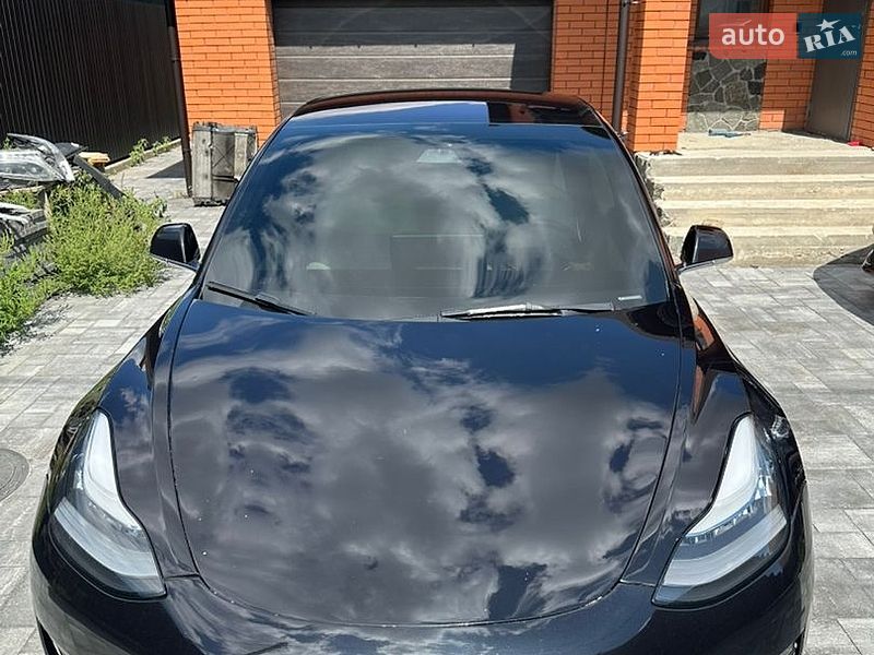 Седан Tesla Model 3 2018 в Києві