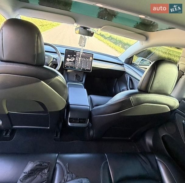 Седан Tesla Model 3 2021 в Самборе