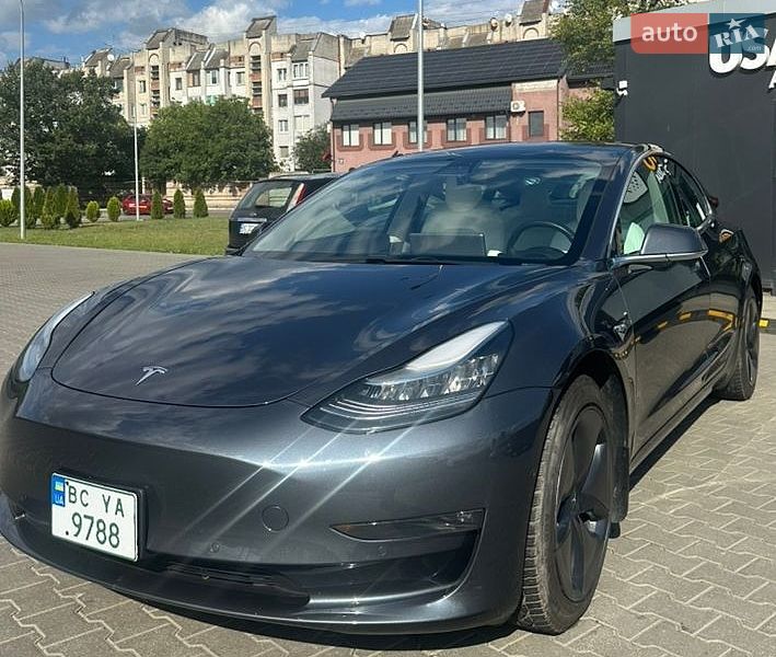 Tesla Model 3 2020 Tesla Model 3 2020