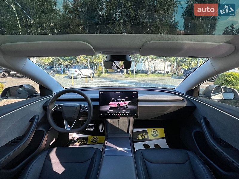 Седан Tesla Model 3 2025 в Львове